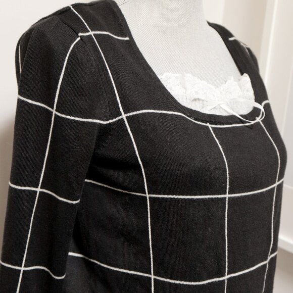 Black Grid Pattern Thin Sweater 🐈‍⬛ CLEO - Picture 2 of 6